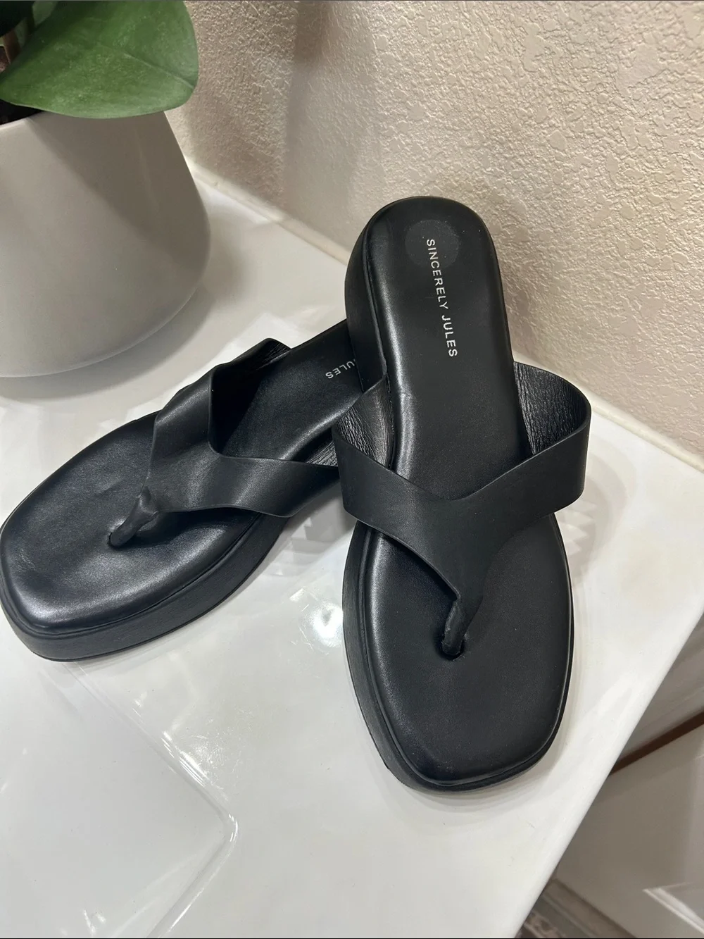 Sincerly Jules Black Platform Crossover Thong Sandals